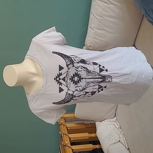 Express size Medium South-Western graphic design tshirt